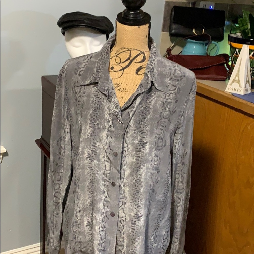 Crossing Point 💯% Silk ladies blouse